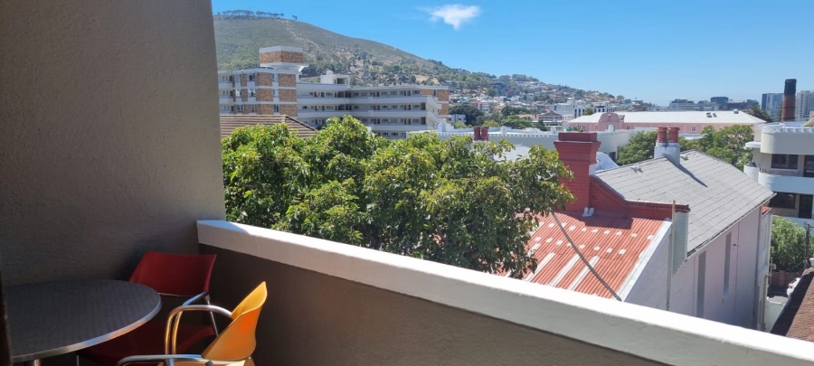 To Let 2 Bedroom Property for Rent in Gardens Western Cape